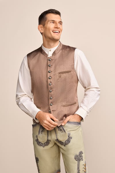 Trachten vest Cyrian