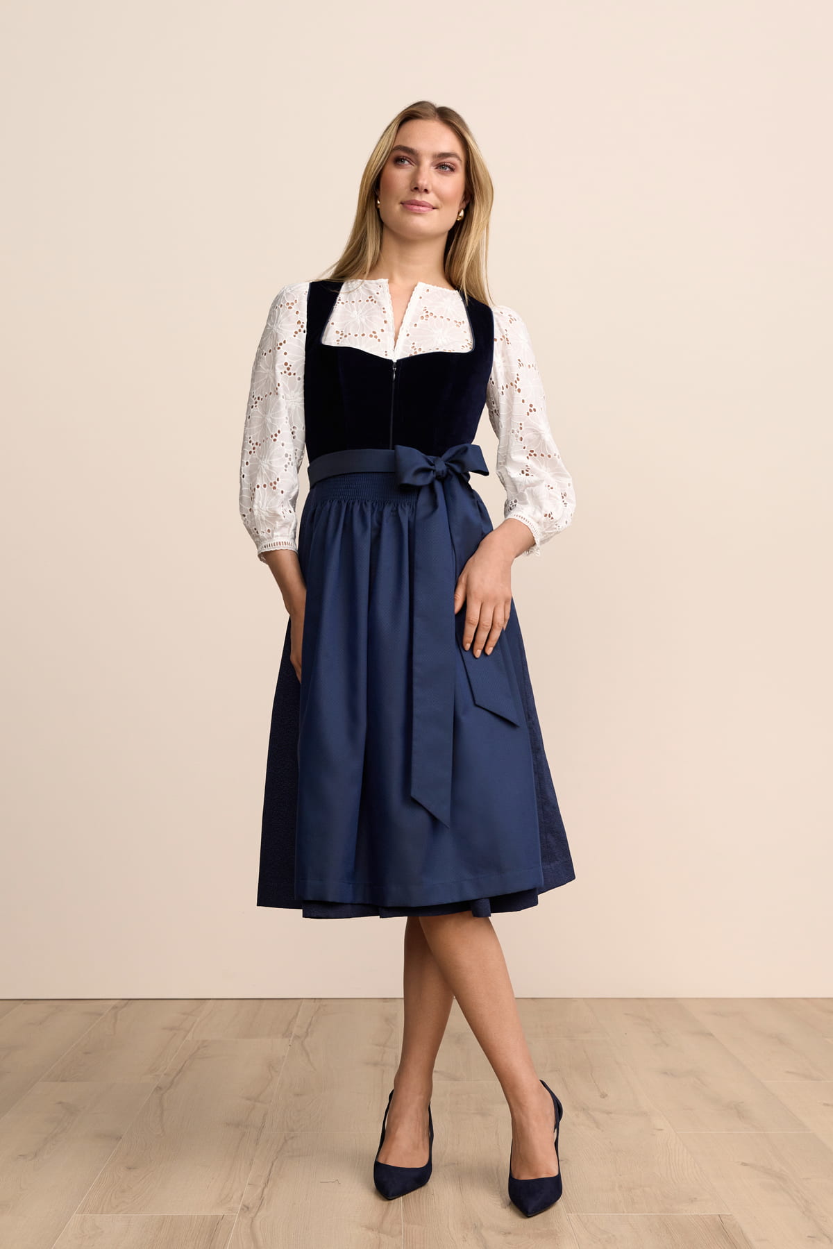Dirndl Neea (70cm)