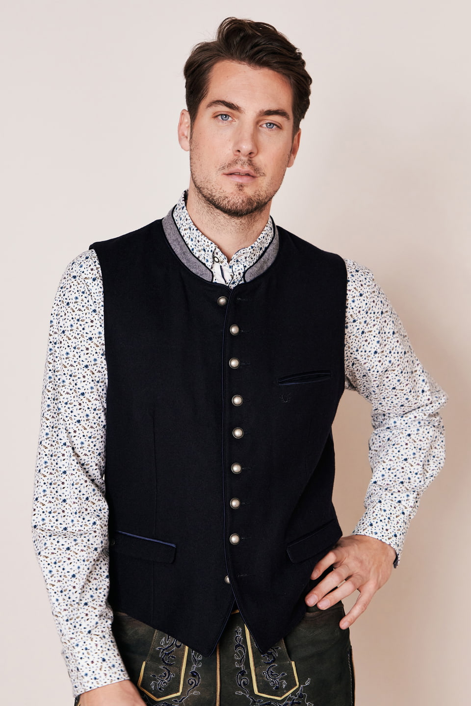 Trachten vest Jermeny