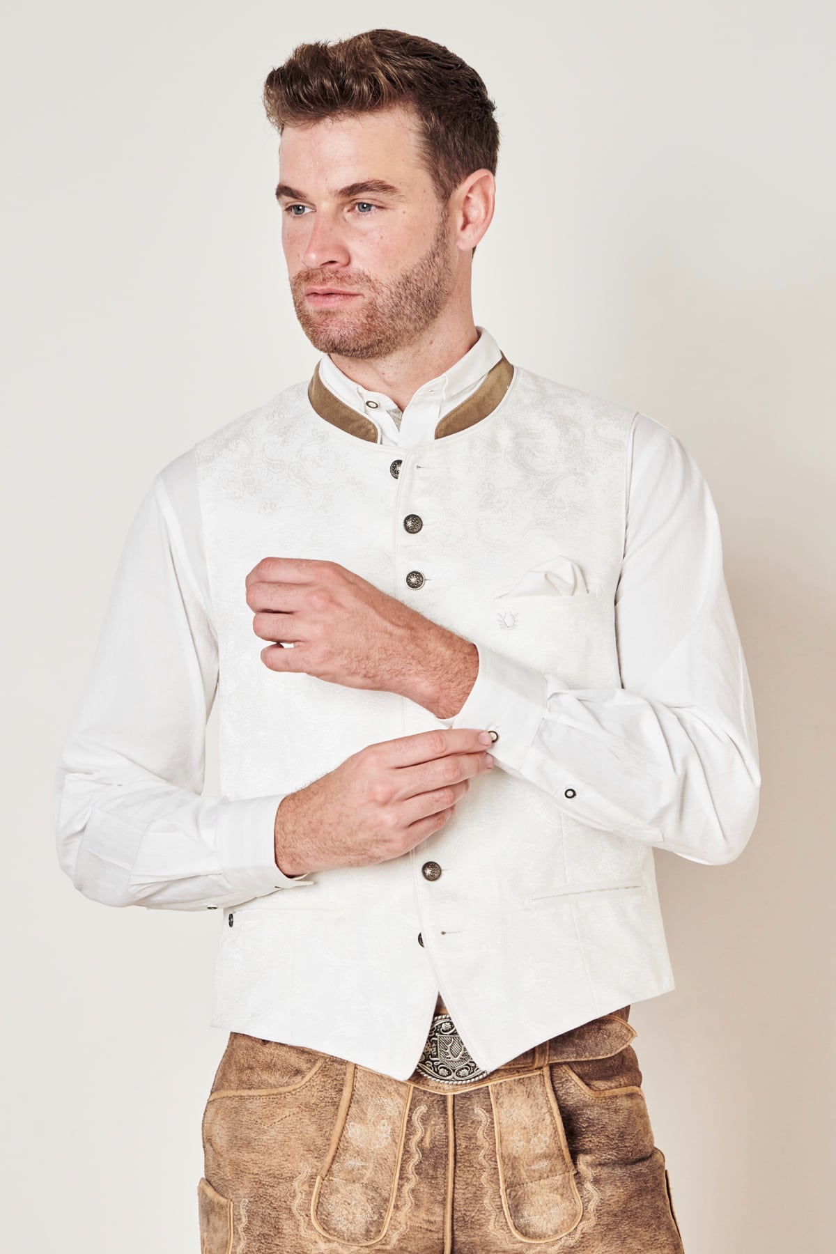 Trachten vest Gero