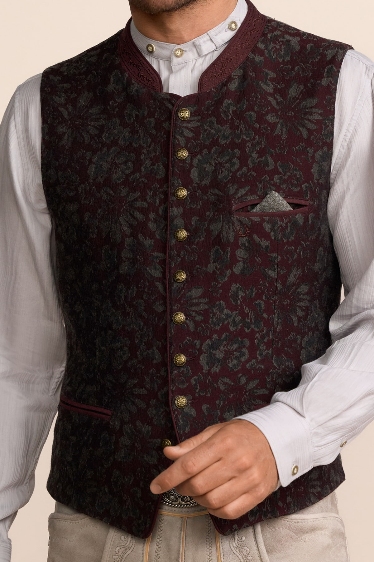 Trachten vest Cornelius